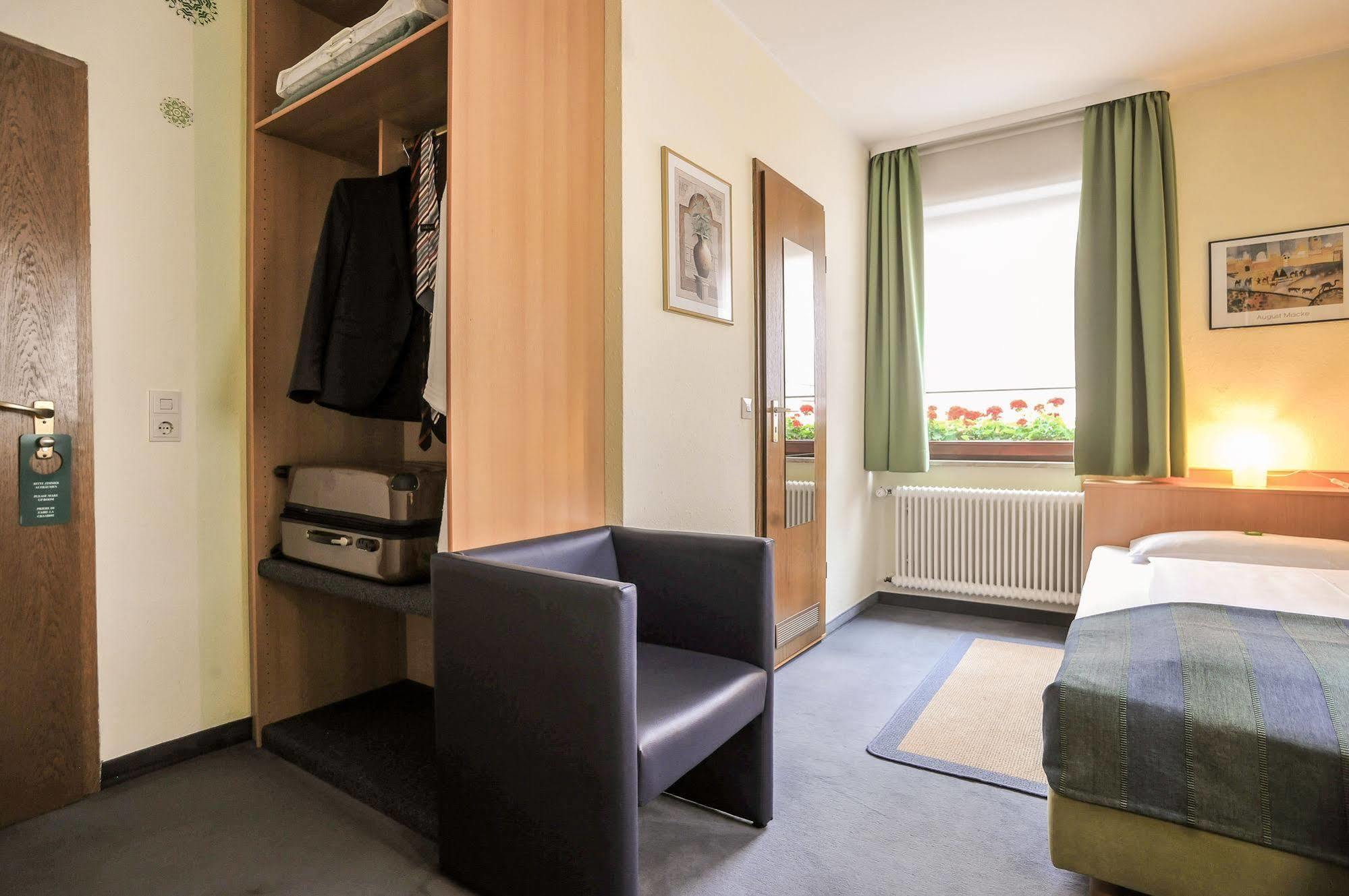 City Hotel Fellbach 24H Check-In Extérieur photo